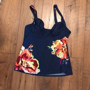 Title Nine bathing suite underwire top..